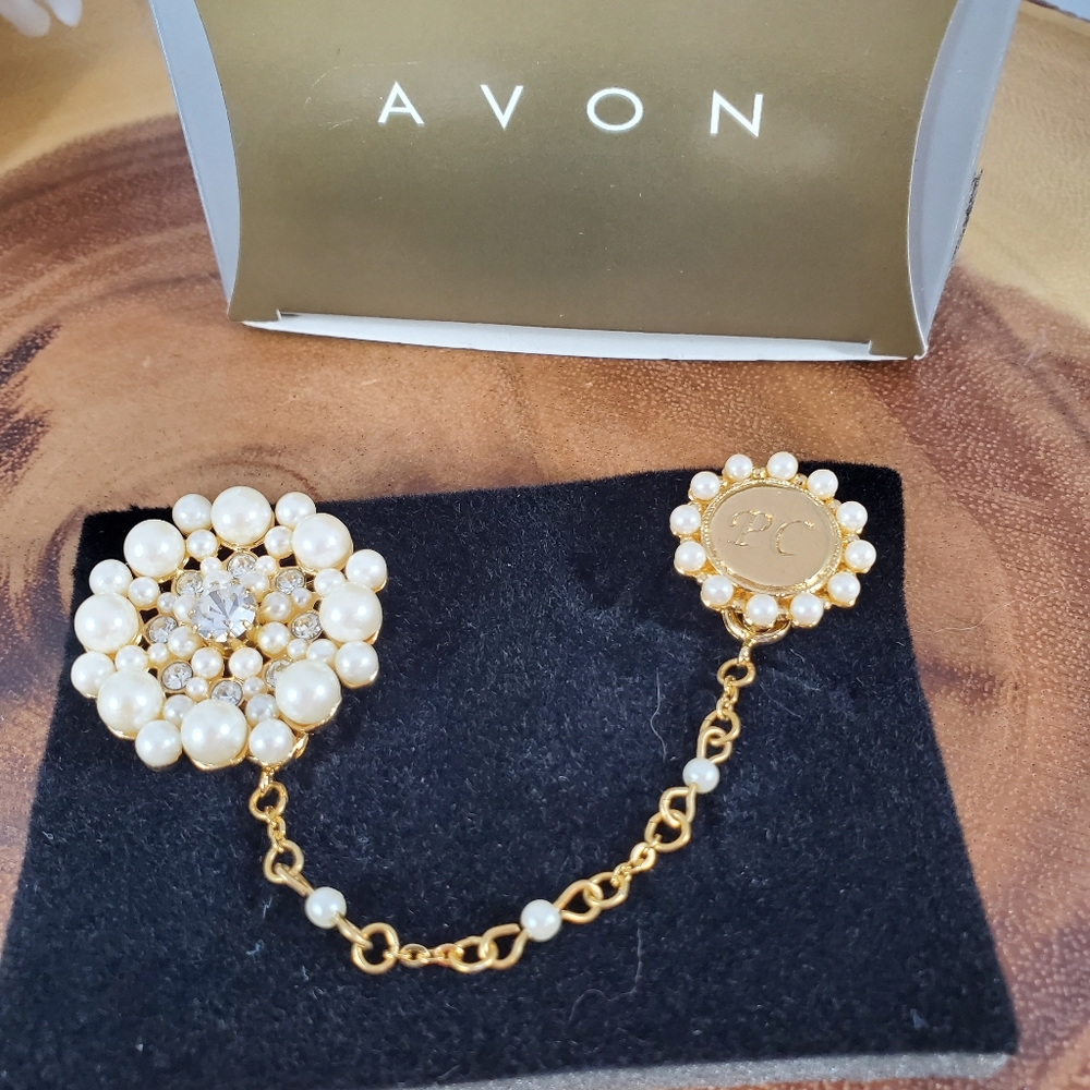 Avon President's Club pin 1999/2000
